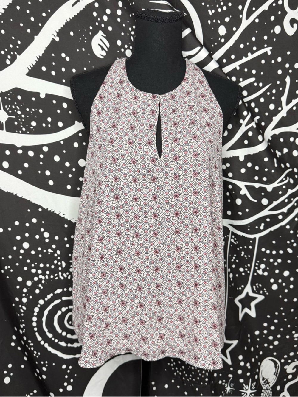 LOFT Blush Pink Floral Medallion Topped